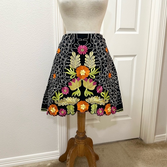 PSNY By Saman Petite Embroid Skirt, Fully Lined, Side-Zip, Black Multicolor- 12P - Picture 9 of 16